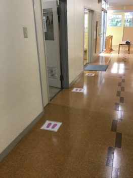 菊・藤用トイレ前の廊下です